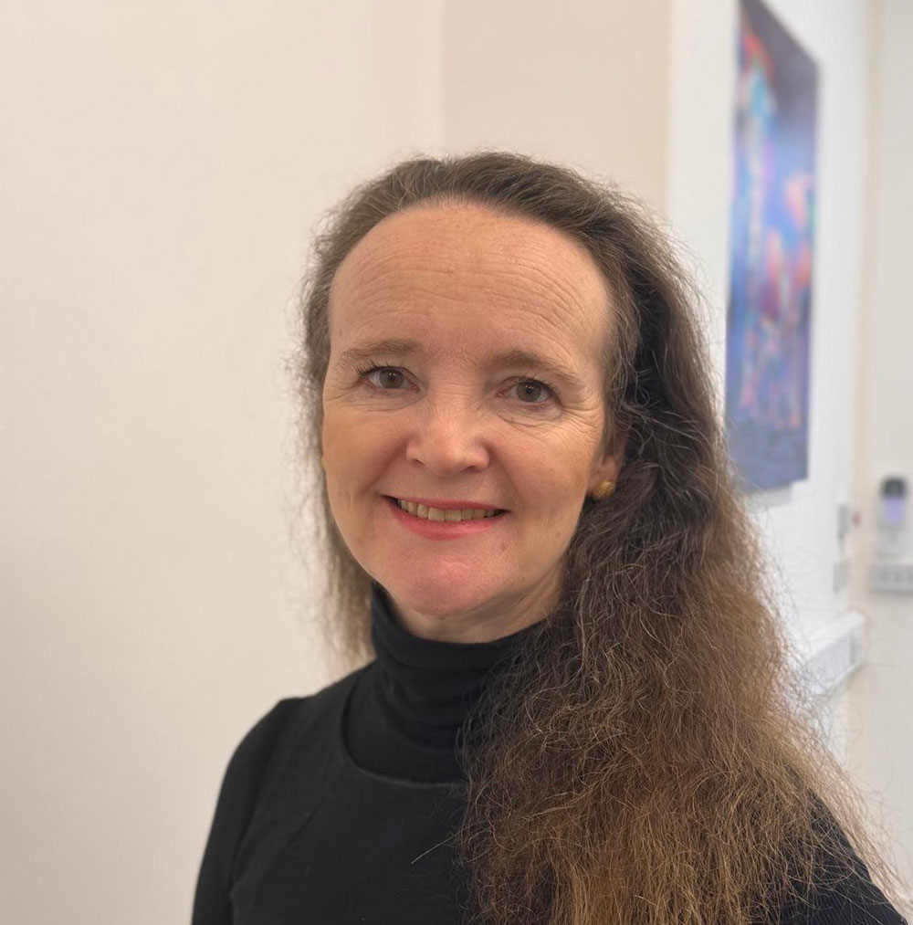 Dr Rebecca M Littler